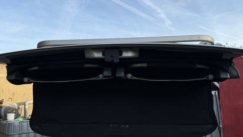 4p Volkswagen campervan uit 2012