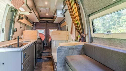 ORBIS – 2p Renault bus from 2018 Travel case built for convenience. none like this