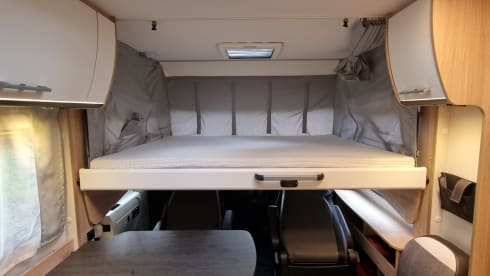 Ruime integraalcamper, van alle gemakken voorzien!  – 4 person Sunlight integral camper from 2019