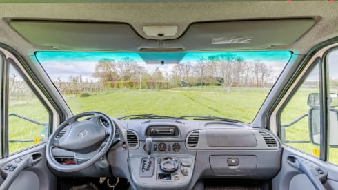 Mercedes Karmann Ontario - practical family camper