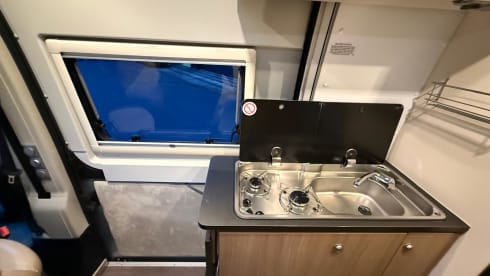 2p Adria Mobil bus uit 2018