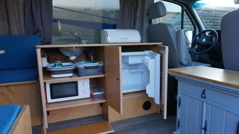 Vanture24 – 2p Volkswagen bus from 2011