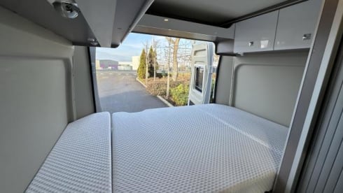 Compacte 4p Bürstner buscamper 2021