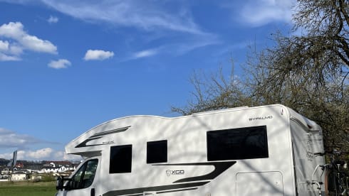 Halifax – Entdecken Sie Bequemes Teilintegriertes Wohnmobil für 4 Personen BJ 2022