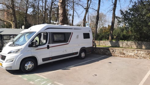 2p Rapido Bus camper from 2018