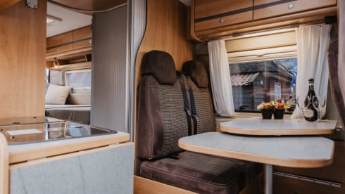 Roadcruiser – Luxury bus camper Pössl Roadcruiser (camper 20)