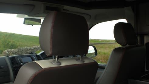 Mabel – 4 berth Volkswagen campervan from 2012
