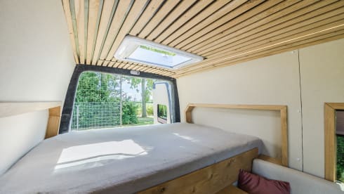 Oaki Doaki – 3p Volkswagen bus from 2025