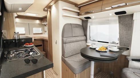 Diversity  640LEK – Professional Motors Malibu Rent