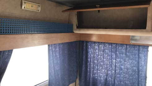 2p Mercedes-Benz bus from 1975