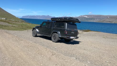 Jeep Gladiator with luxury 2p rooftop from 2021