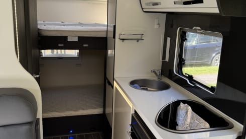 6 berth Ford Transit Roller Team 675 2021