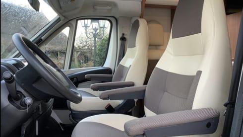 Adria Matrix 680 SL with length beds