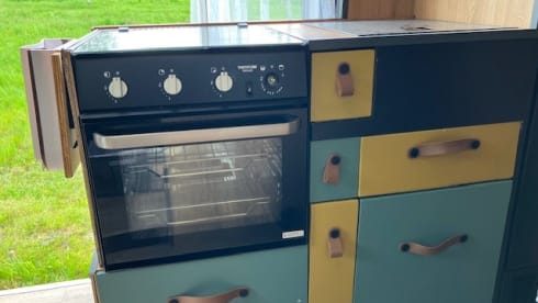Heunie 1 – Beautiful camper van from 2017 with 2 lengthways beds