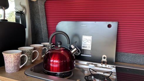 Ruby – Dog Friendly VW Campervan - T6.1 Automatic Gearbox - Insurance included