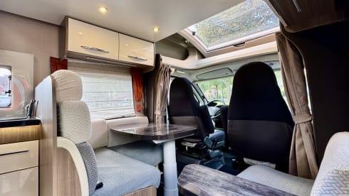 4p Challenger semi-integrated from 2013