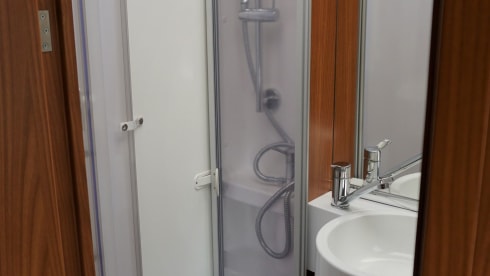 Betrouwbare en ruime Hymer camper voor 4 personen 