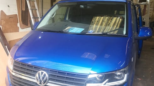 Blue – 4 berth Volkswagen campervan from 2024