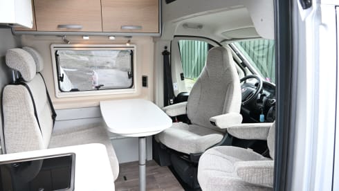 Duuk – Autobus Hymer 4 places de 2020