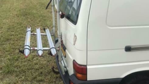 Spacious VW T4, ready to move in and self-sufficient! -> 5 star reviews!