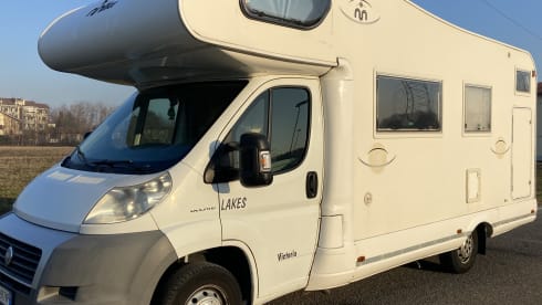 Mobilvetta Camper Attic 6 seats from 2007