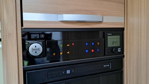 Adria Matrix 670 DC – 4p Adria Mobil semi-integrated from 2019