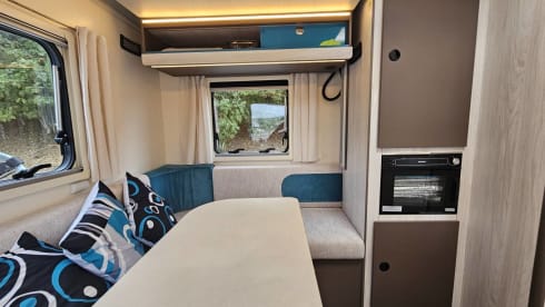 Rimor has it. –     La Grande Fuga – Spazioso camper familiare a 6 posti letto