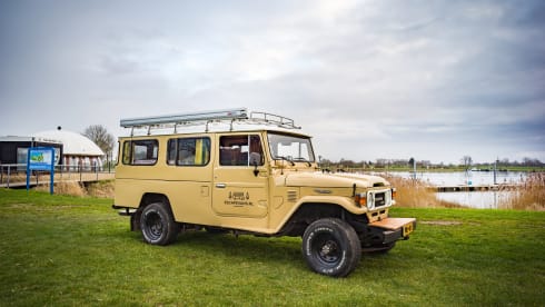 Charlie – Unique 2P Toyota BJ 45 Adventure Campervan from 1985