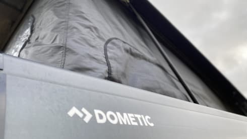 Roux – Volkswagen Transporter T5.1 - 4 berth 