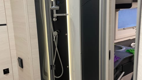 5-person Chausson semi-integrated (Nordic edition) from 2022