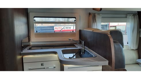 Benimar 2021 – Luxury 4 person camper, 2021 with 170 hp powerful engine!