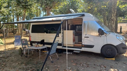 Buscamper – 2 person Renault bus from 2019