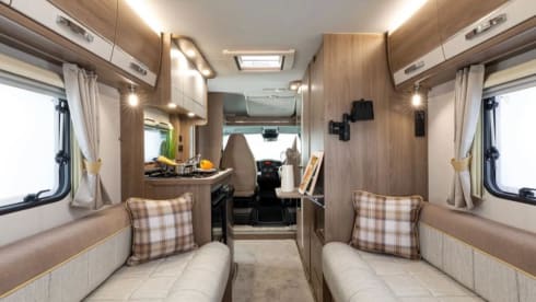 Daizy – Daizy 2022 luxury motorhome perfect for 2