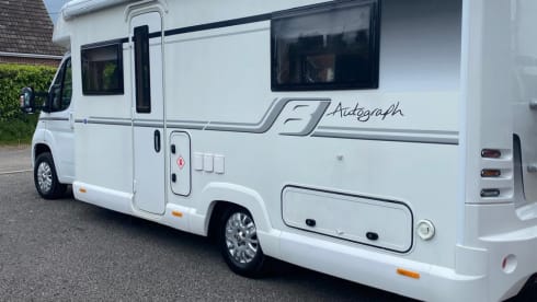 Bailey semi-integrato a 4 posti letto del 2018