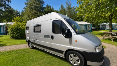 Puffin – Lernen Sie Atlas Cosy Campervan Adventures für zwei Personen kennen