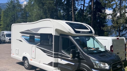 John – Swift Voyager 564A High-end motorhome designed for up to four people