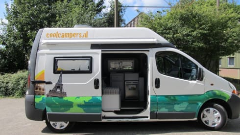 Type 2a – Modern and trendy decorated bus camper
