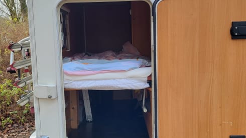 Spacious and comfortable family camper. 6p Chausson alcove from 2008