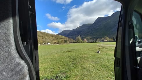 EsteVan – VW transporter T6 4 berth Campervan - EsteVan