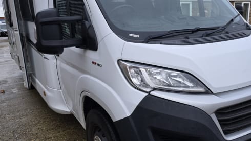 Weinsberg-bus met 4 slaapplaatsen uit 2019