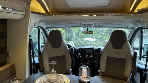 Camper het Spick… – 4p Adria Mobil semi-integrated from 2018