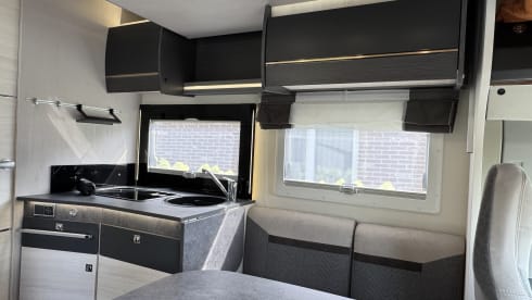 Chanson! – Beautiful Chausson 788 from 2021. Completely complete!