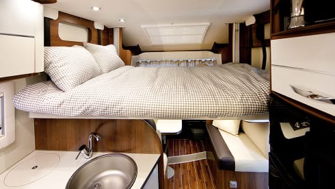 MC Louis MC4 Sovereign – Beautiful fully equipped MC Louis camper ready to leave