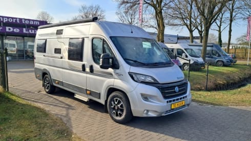 C03 – 2-Personen-Knaus-Bus aus dem Jahr 2018