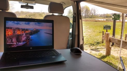 California 1 – Volkswagen bus camper