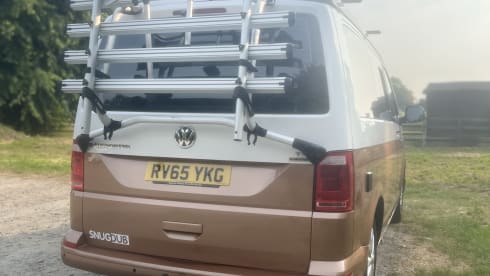 Snug Dubs – Volkswagen Campervan 4 Birth 
