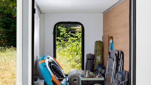 WillyBro – Cavernous motorhome for couples. Luxury living for adventure's 