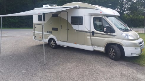4p Bürstner semi-integrated uit 2010