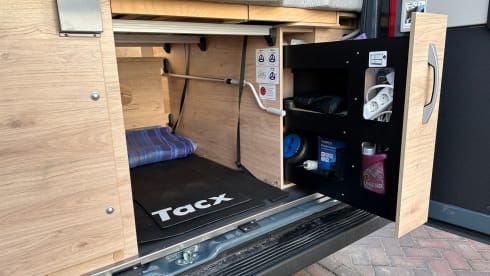 Dethleffs 600 Buscamper - 2023 - Automaat - 2 personen