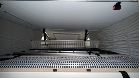 Luxurious and complete Sun Living S 70 SL 4-person family camper